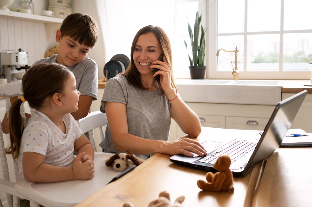 Ser mãe e liderar: como mulheres transformam desafios em estratégia nos negócios