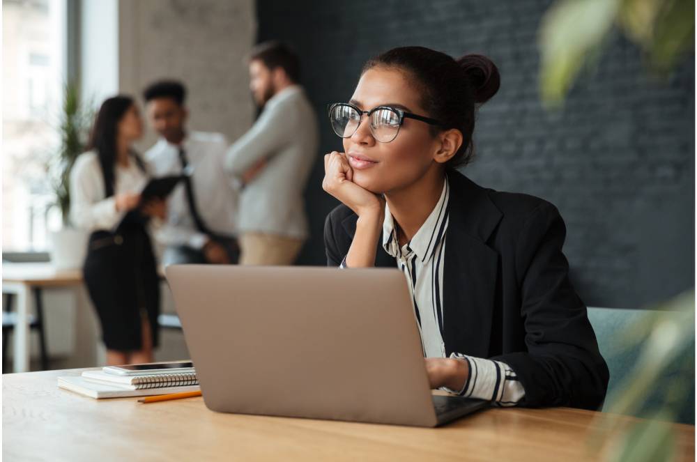 O trabalho não precisa te fazer feliz o tempo todo