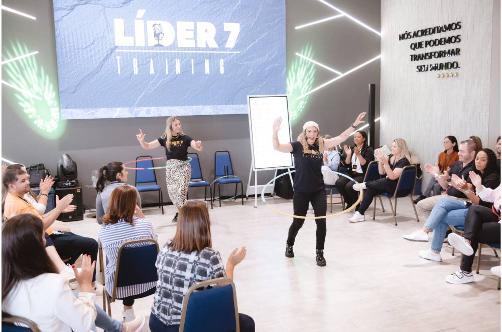 Dayane Peixoto apresenta o Líder 7 nesta terça e quarta-feira